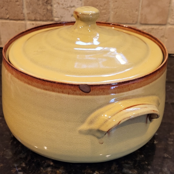 Vintage Seagrove North Carolina Yellow with Brown Pottery Casserole Dish w/ Lid - Picture 7 of 16